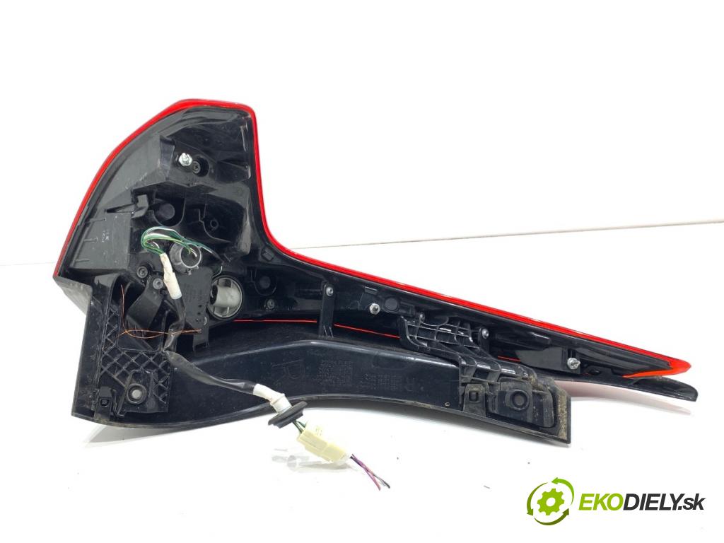 MITSUBISHI ECLIPSE SUV 2019 120 kW 1.5 T-Mivec 1499 Svetlo pravy zad