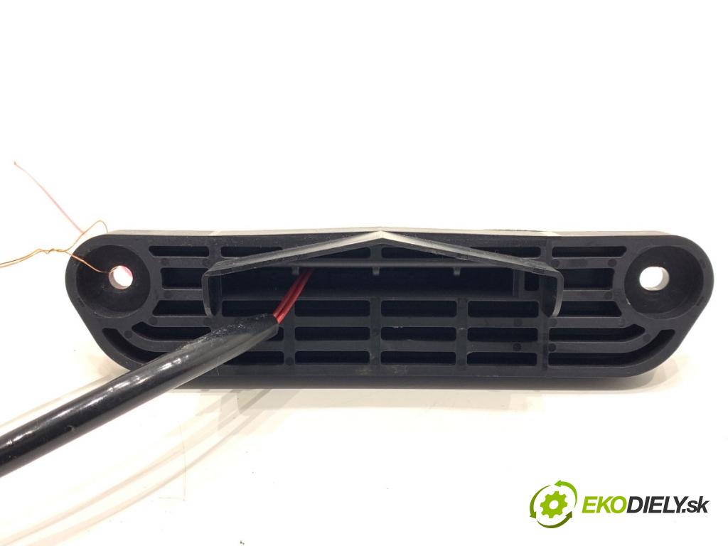 MITSUBISHI ECLIPSE SUV 2019 120 kW 1.5 T-Mivec 1499 Kľučka dverí zad