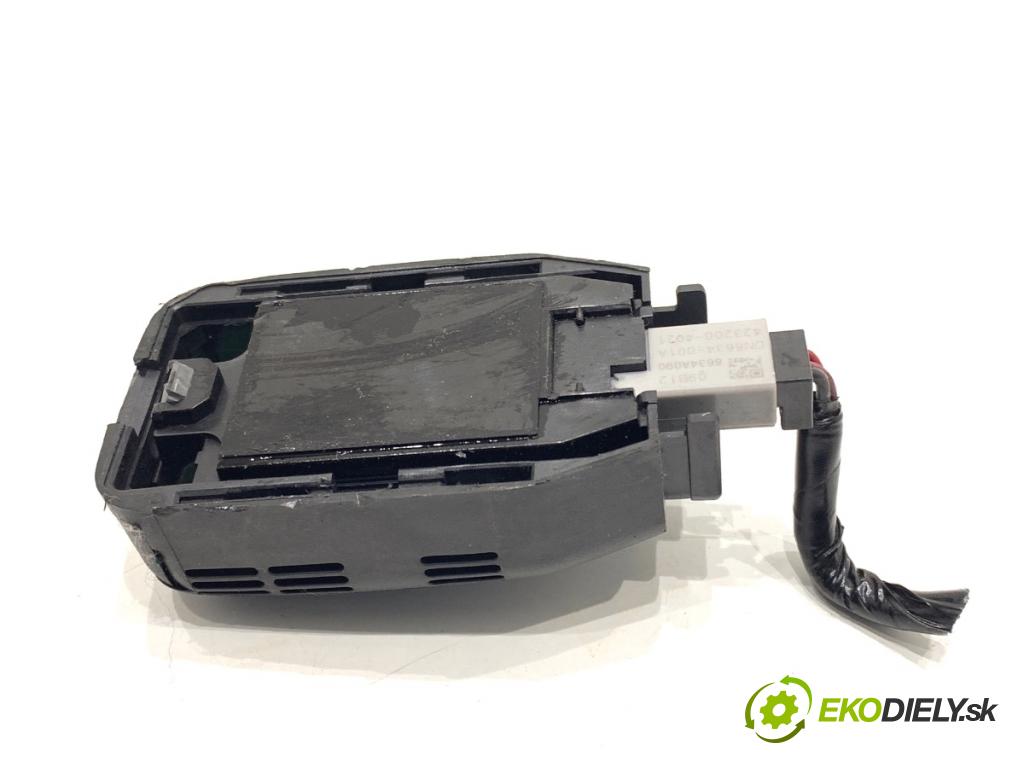 MITSUBISHI ECLIPSE SUV 2019 120 kW 1.5 T-Mivec 1499 Snímač dažďa 8634A090 (Snímač dažďa)