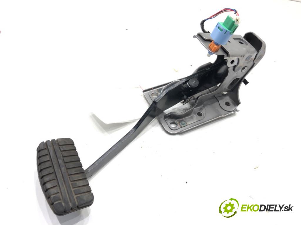 MITSUBISHI ECLIPSE SUV 2019 120 kW 1.5 T-Mivec 1499 pedal brzdy 