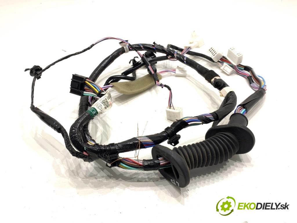 MITSUBISHI ECLIPSE SUV 2019 120 kW 1.5 T-Mivec 1499 káblovačka dveře přední část levý 