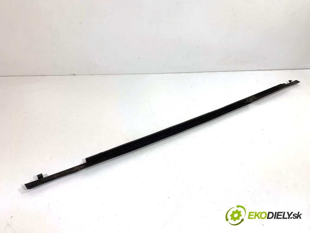 MITSUBISHI ECLIPSE SUV 2019 120 kW 1.5 T-Mivec 1499 Lišta Sbírání: zad ľavy