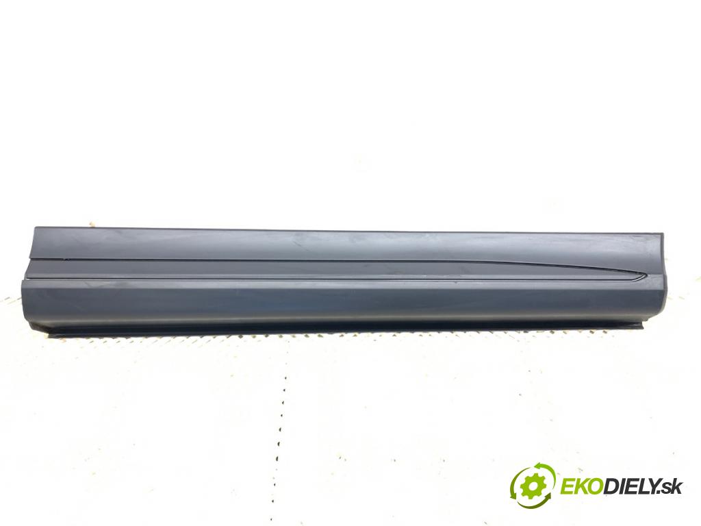 MITSUBISHI ECLIPSE SUV 2019 120 kW 1.5 T-Mivec 1499 Lišta Dvere pravy predný 5727A510