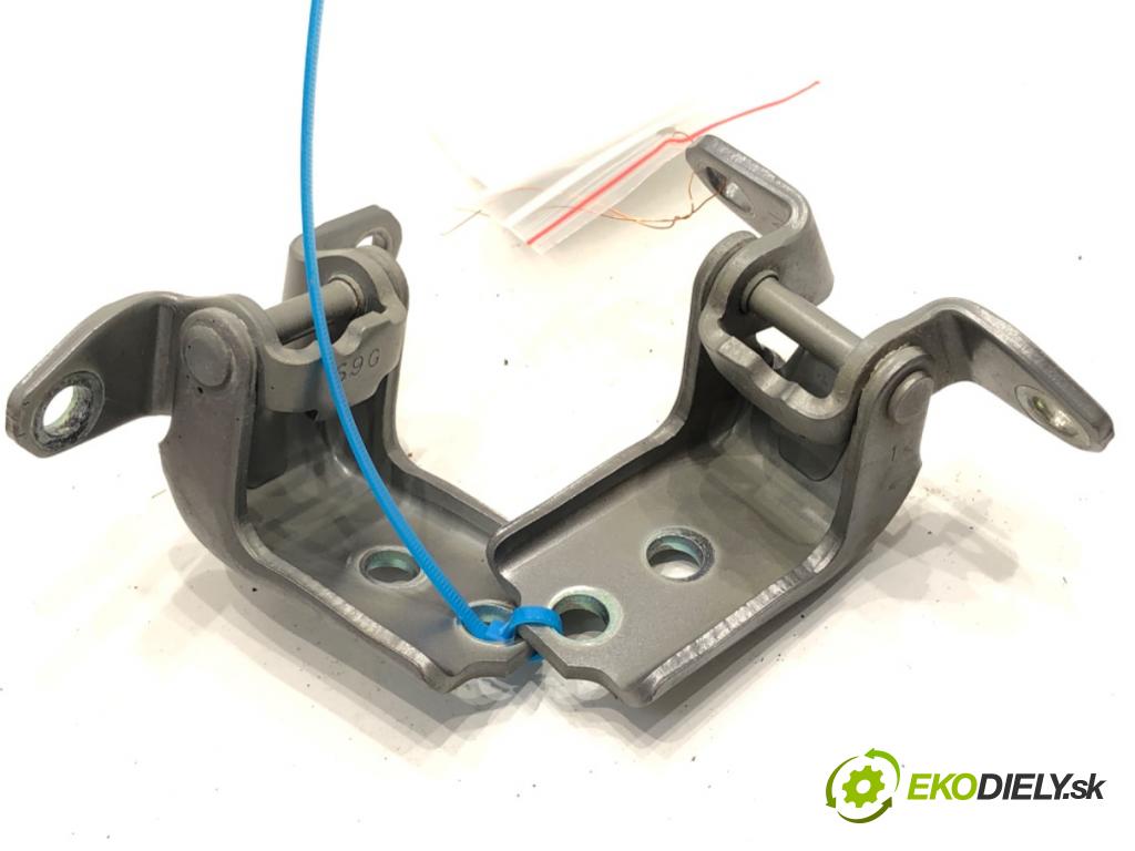 MITSUBISHI ECLIPSE SUV 2019 120 kW 1.5 T-Mivec 1499 závesky Dvere predný pravé 