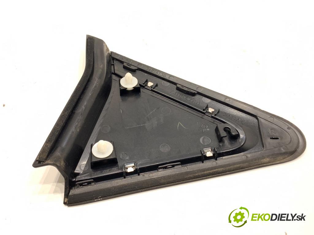 MITSUBISHI ECLIPSE SUV 2019 120 kW 1.5 T-Mivec 1499 trojuholník Kryt Blatník zad pravá 7407A738