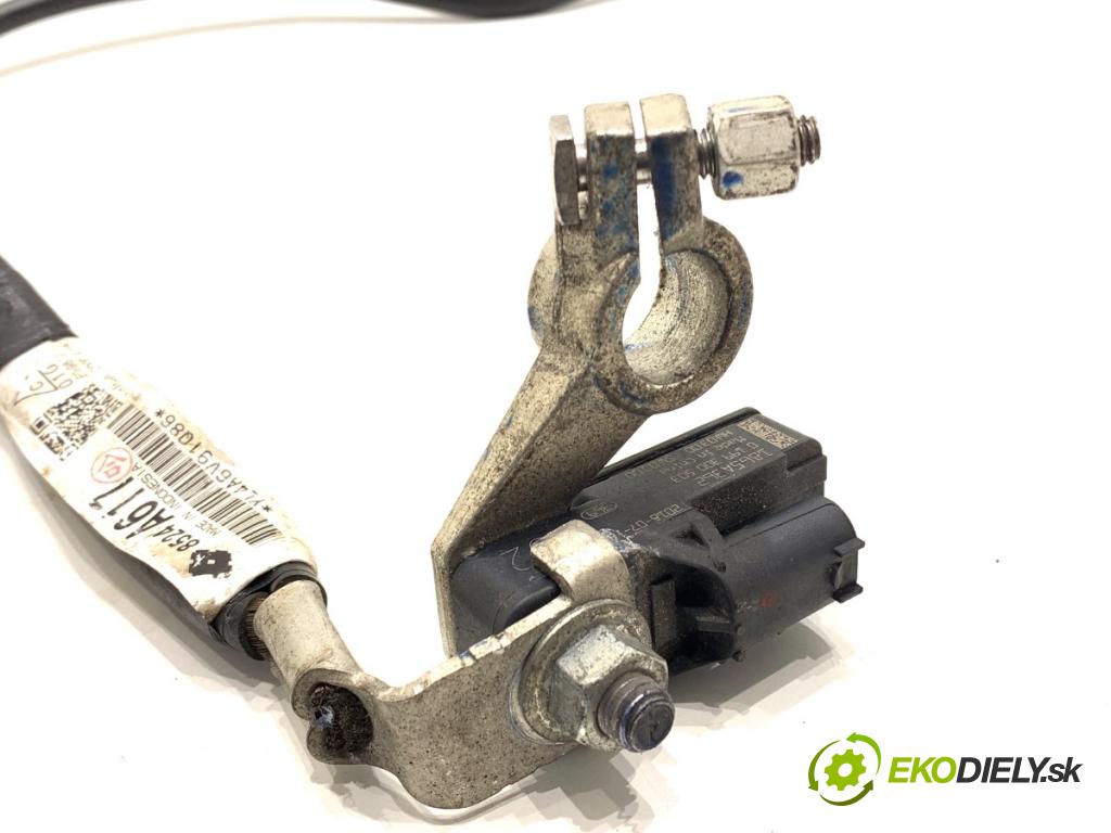 MITSUBISHI ECLIPSE SUV 2019 120 kW 1.5 T-Mivec 1499 svorka MINUS: 8524A617