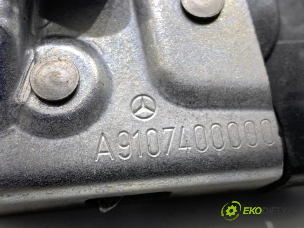 MERCEDES-BENZ eSPRINTER Skrzynia Skrzynia 2022 85 kW Electric (910.633)  zámok Dvere ODCHOD: pravy zad A9107400000