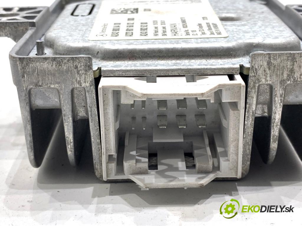 MERCEDES-BENZ eSPRINTER Skrzynia Skrzynia 2022 85 kW Electric (910.633)  Zosilňovač A2439008400 (Zosilňovač)