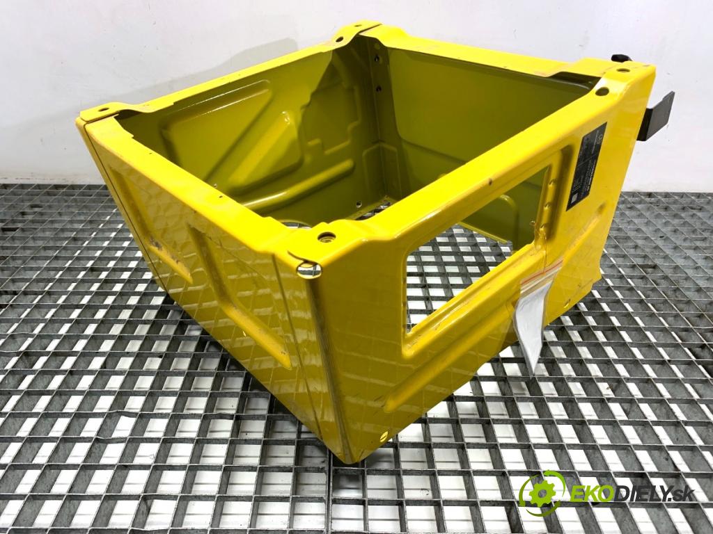 MERCEDES-BENZ eSPRINTER Skrzynia Skrzynia 2022 85 kW Electric (910.633)  Obal sedačky ľavy predný