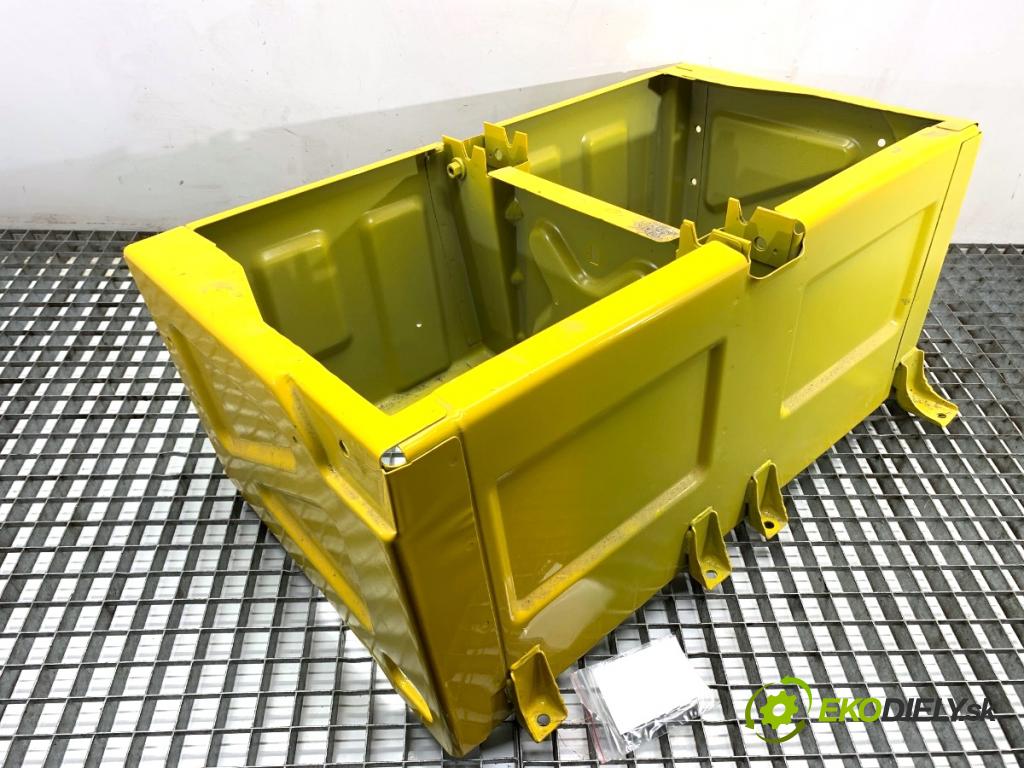 MERCEDES-BENZ eSPRINTER Skrzynia Skrzynia 2022 85 kW Electric (910.633)  Obal sedačky pravy predný