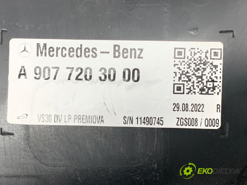 MERCEDES-BENZ eSPRINTER Skrzynia Skrzynia 2022 85 kW Electric (910.633)  čalúnenie Dvere ľavy predný