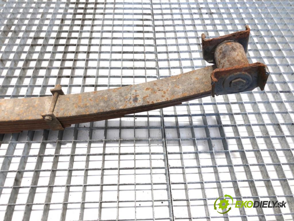 FSC   1985 51 kW 2.1 B 2120 Listové pero pravy zad