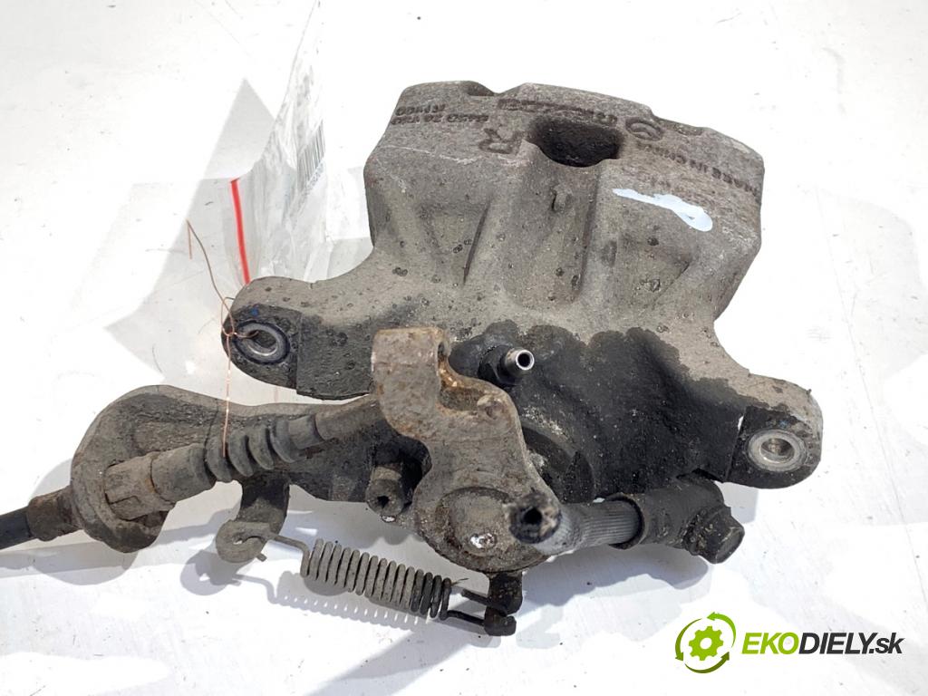 MAZDA 3 BM liftback 2014 88 kW 2.0 1998 Brzdič strmeň pravy zad