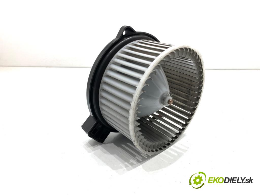 MAZDA 3 BM liftback 2014 88 kW 2.0 1998 topení 872700-0701