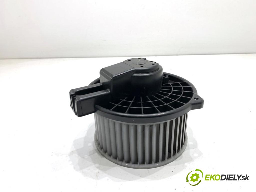 MAZDA 3 BM liftback 2014 88 kW 2.0 1998 ventilátor kúrenia 872700-0701