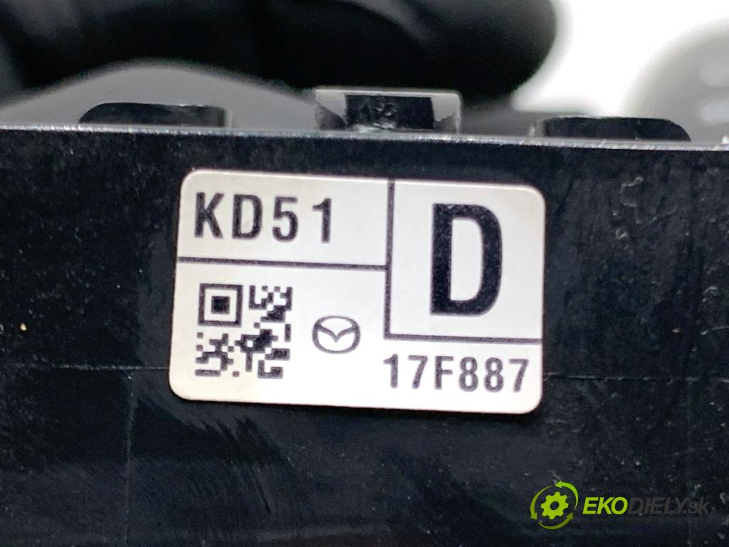 MAZDA 3 BM liftback 2014 88 kW 2.0 1998 Prepínač smeroviek KD51 17F887 (Prepínacie páčky pod volantom)