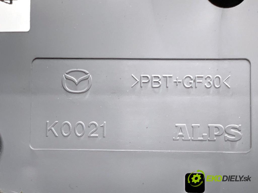 MAZDA 3 BM liftback 2014 88 kW 2.0 1998 Panel ovládania navigácie BHN166CM0C