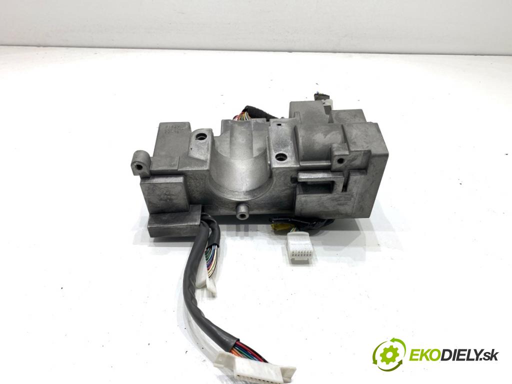 MAZDA 3 BM liftback 2014 88 kW 2.0 1998 blokáda volantu  (Riadenie ostatné)