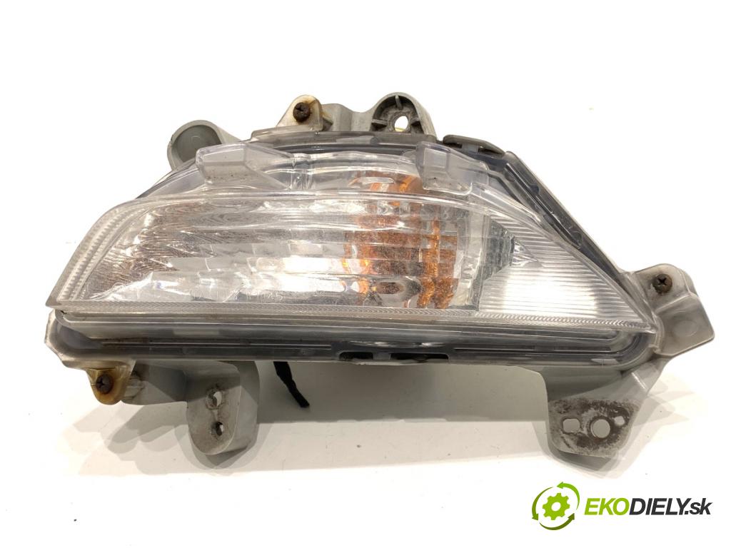 MAZDA 3 BM liftback 2014 88 kW 2.0 1998 směrovka levý přední část  (Klika dveří ostatní)