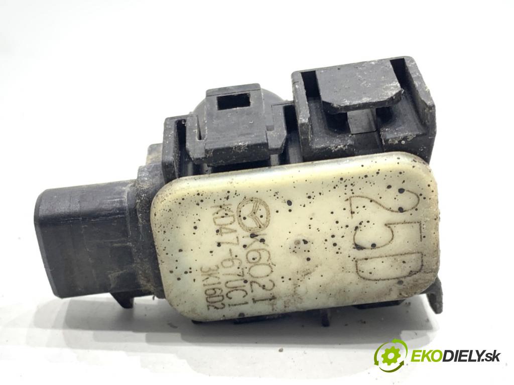 MAZDA 3 BM liftback 2014 88 kW 2.0 1998 Snímač PDC KD47-67UC1