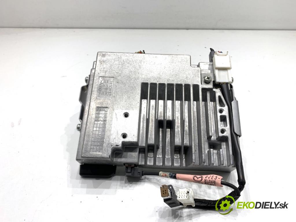 MAZDA 3 BM liftback 2014 88 kW 2.0 1998 RADIO Navigácia BHS3669C0 (Audio zariadenie)