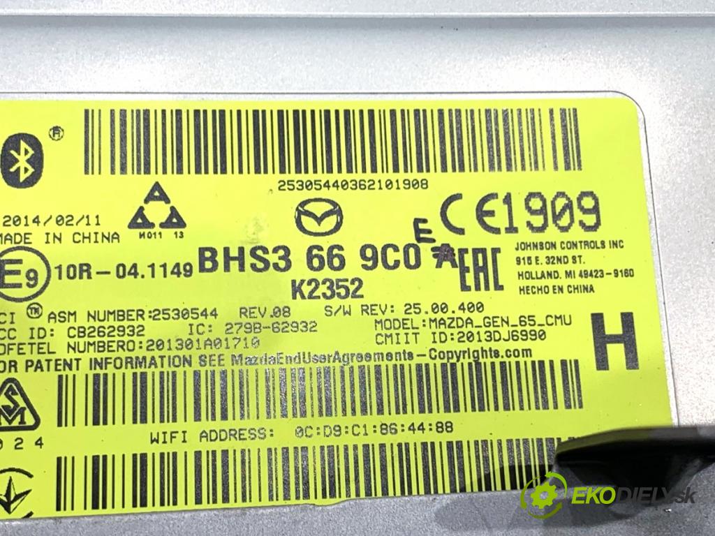 MAZDA 3 BM liftback 2014 88 kW 2.0 1998 RADIO Navigácia BHS3669C0 (Audio zariadenie)
