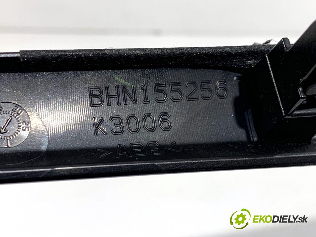 MAZDA 3 BM liftback 2014 88 kW 2.0 1998 lišty kryt BHN155256 (Lišta)