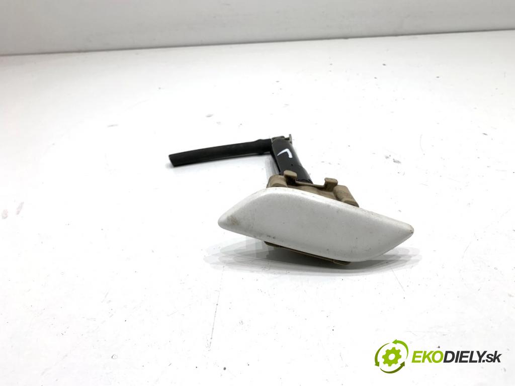 MAZDA 3 BM liftback 2014 88 kW 2.0 1998 ostřikovače světla levý přední část BHT4-518H4