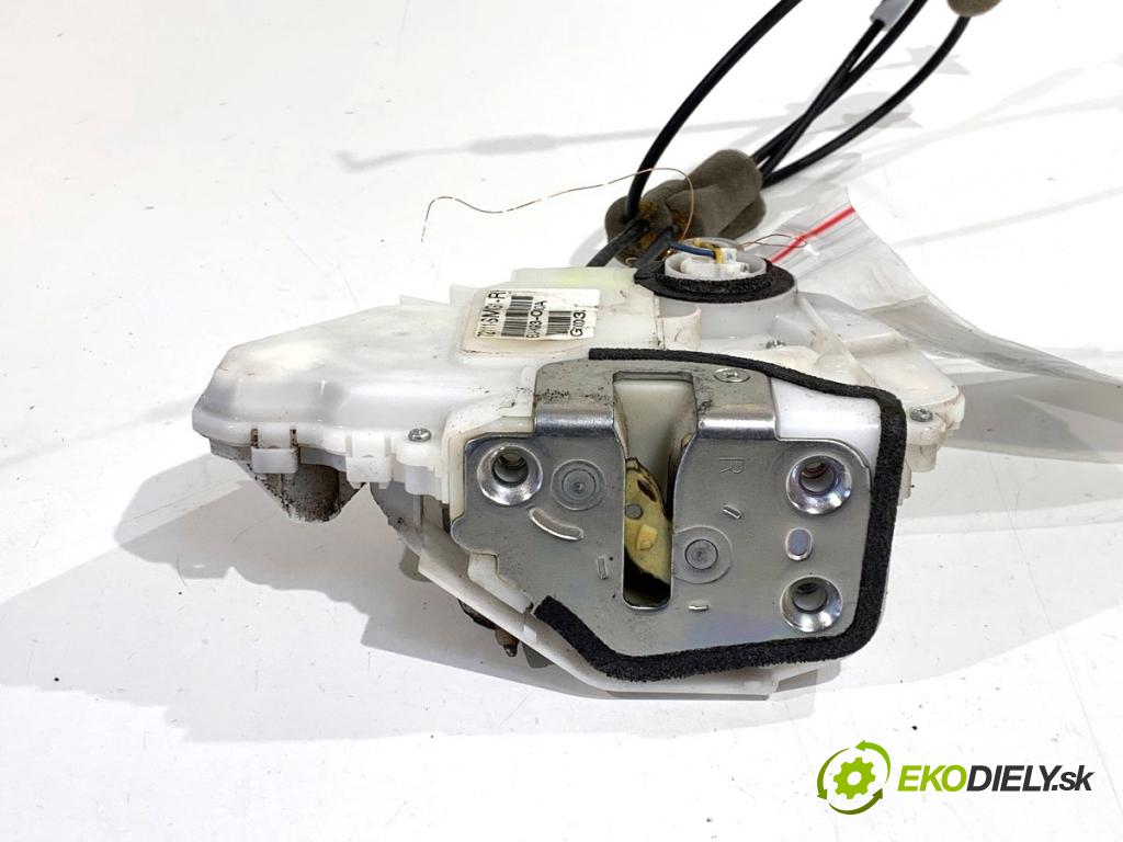 HONDA CIVIC VIII liftback 2009 73 kW 1.4 (FK1, FN4) 1339 zámok Dvere pravy predný 72111-SMG-G1