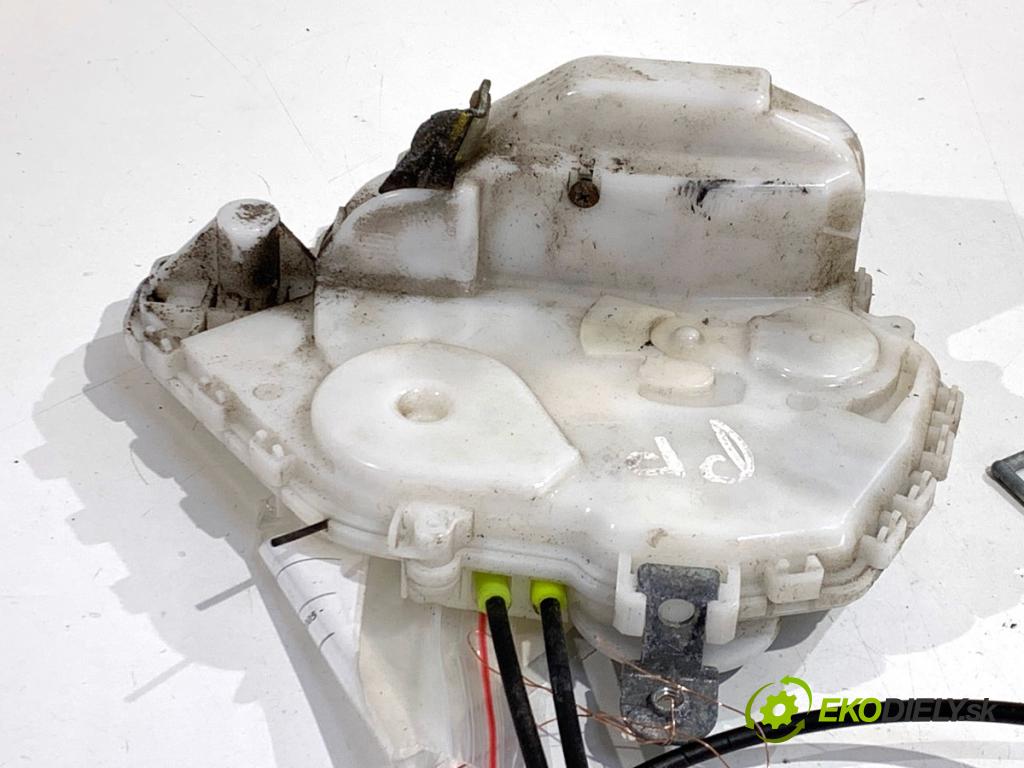 HONDA CIVIC VIII liftback 2009 73 kW 1.4 (FK1, FN4) 1339 zámok Dvere pravy predný 72111-SMG-G1