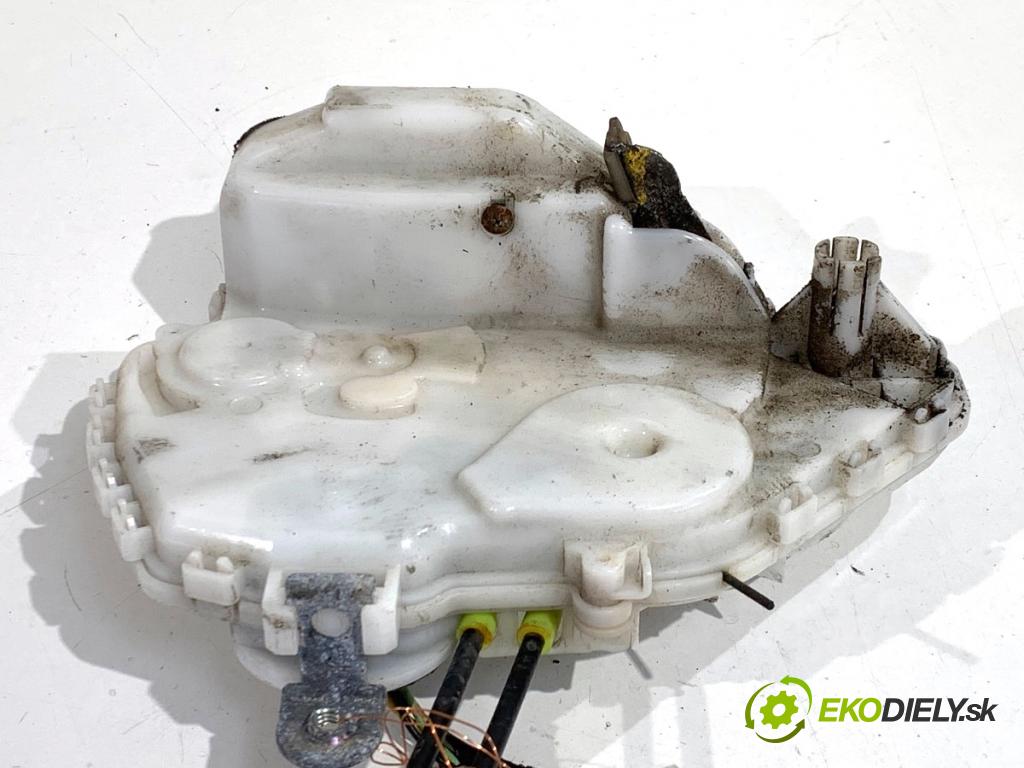 HONDA CIVIC VIII liftback 2009 73 kW 1.4 (FK1, FN4) 1339 zámok Dvere ľavy predný 72151-SMG-G0