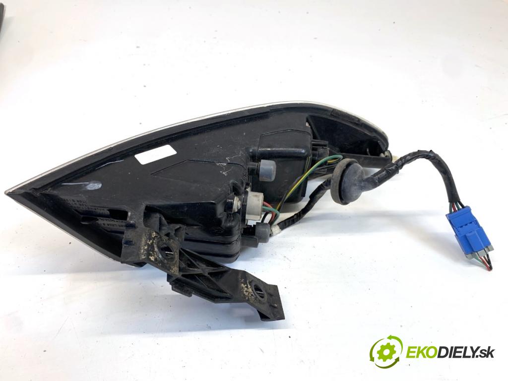 HONDA CIVIC VIII liftback 2009 73 kW 1.4 (FK1, FN4) 1339 Svetlo pravy zad