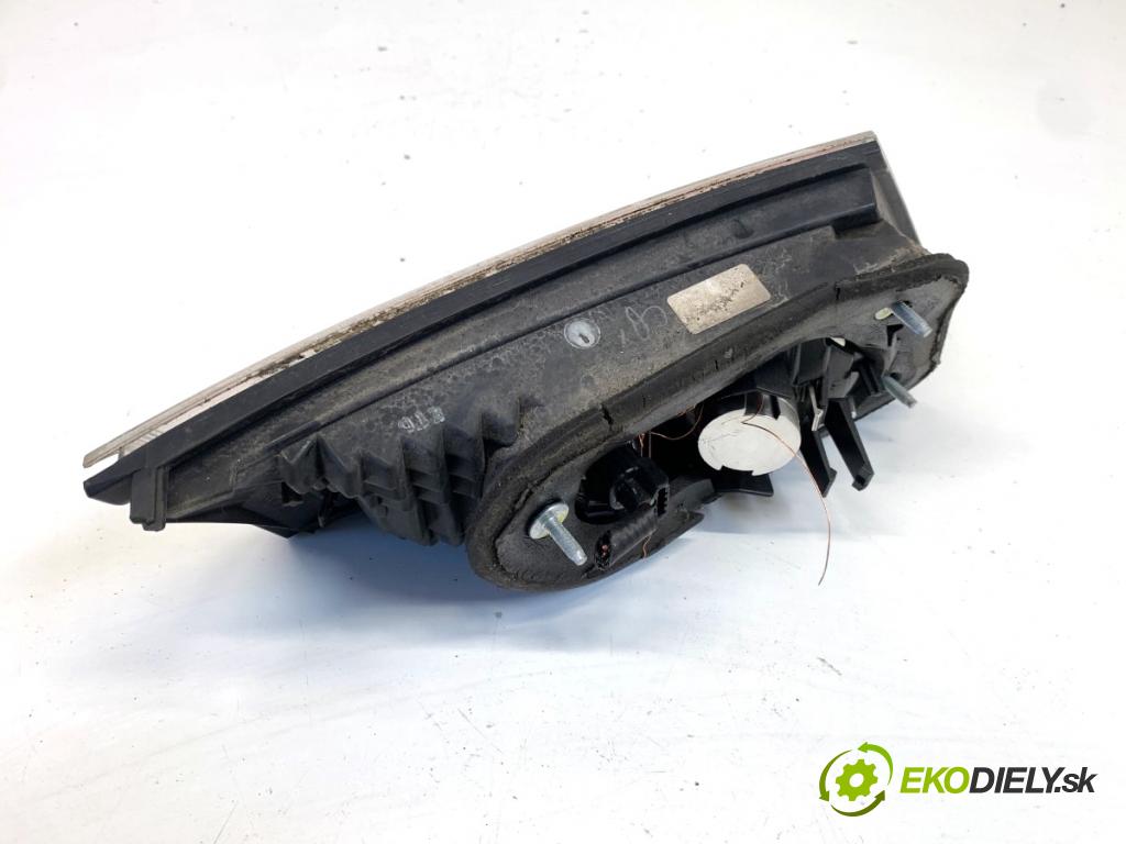 HONDA CIVIC VIII liftback 2009 73 kW 1.4 (FK1, FN4) 1339 Svetlo zad pravá vnútorná  (Kľučka dverí ostatné)