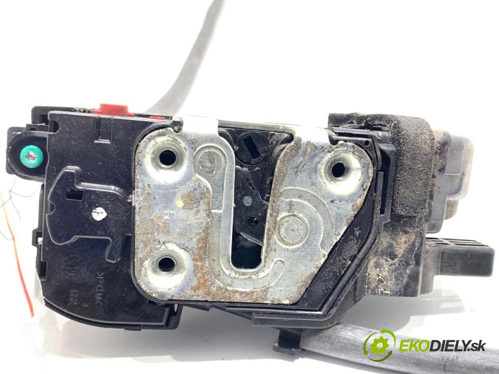 KIA SPORTAGE III SUV 2011 85 kW 1.7 CRDi 1685 zámok Dvere pravy zad 81420-3U000