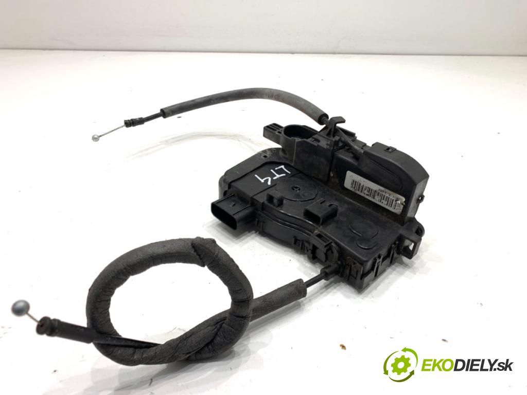 KIA SPORTAGE III SUV 2011 85 kW 1.7 CRDi 1685 zámok Dvere ľavy zad