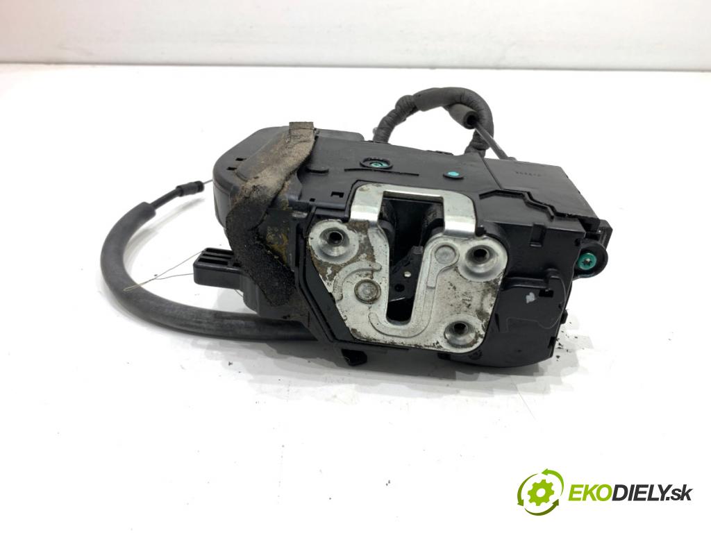 KIA SPORTAGE III SUV 2011 85 kW 1.7 CRDi 1685 zámok Dvere ľavy predný 81310-3U000