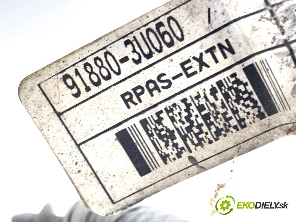 KIA SPORTAGE III SUV 2011 85 kW 1.7 CRDi 1685 Káblovačka PDC zad 91880-3U060