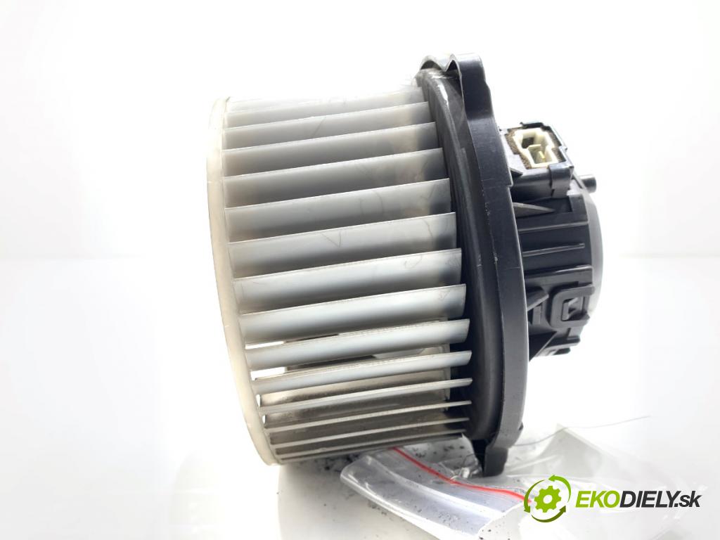 KIA SPORTAGE III SUV 2011 85 kW 1.7 CRDi 1685 ventilátor kúrenia F00S3B2441