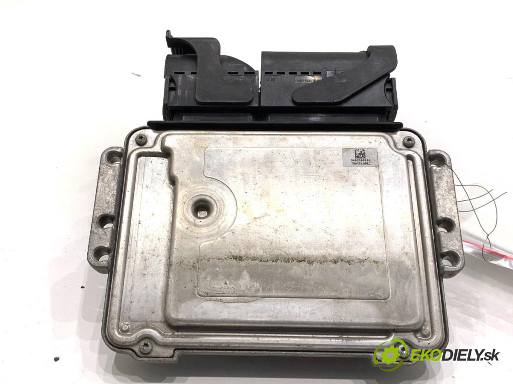 KIA SPORTAGE III SUV 2011 85 kW 1.7 CRDi 1685 řídící jednotka motora 39120-2A051 (Řídicí jednotka)