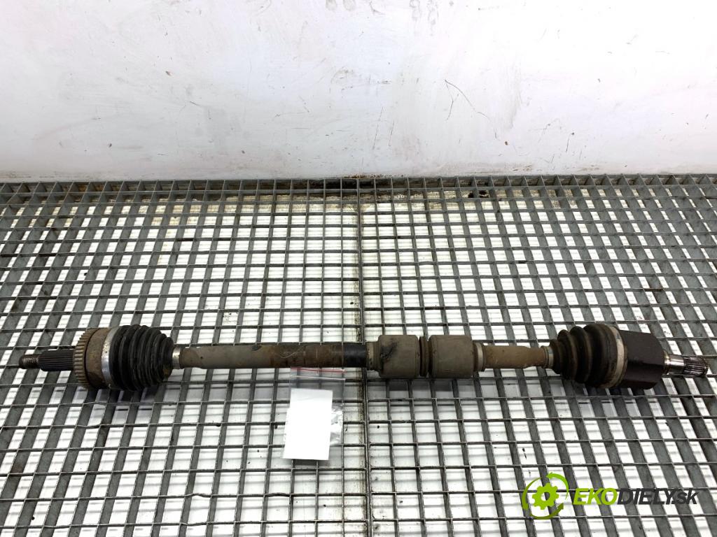 KIA SPORTAGE III SUV 2011 85 kW 1.7 CRDi 1685 Poloos pravy predný 