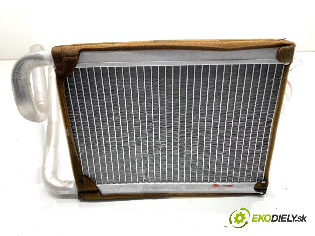 KIA SPORTAGE III SUV 2011 85 kW 1.7 CRDi 1685 Výhrevné teleso, radiátor kúrenia  (Radiátor kúrenia)