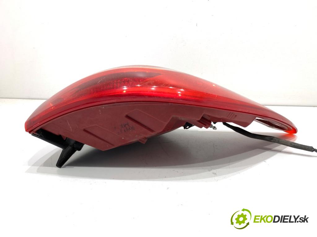 KIA SPORTAGE III SUV 2011 85 kW 1.7 CRDi 1685 Svetlo pravy zad