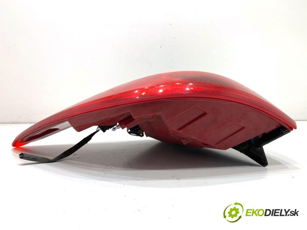 KIA SPORTAGE III SUV 2011 85 kW 1.7 CRDi 1685 Svetlo ľavy zad