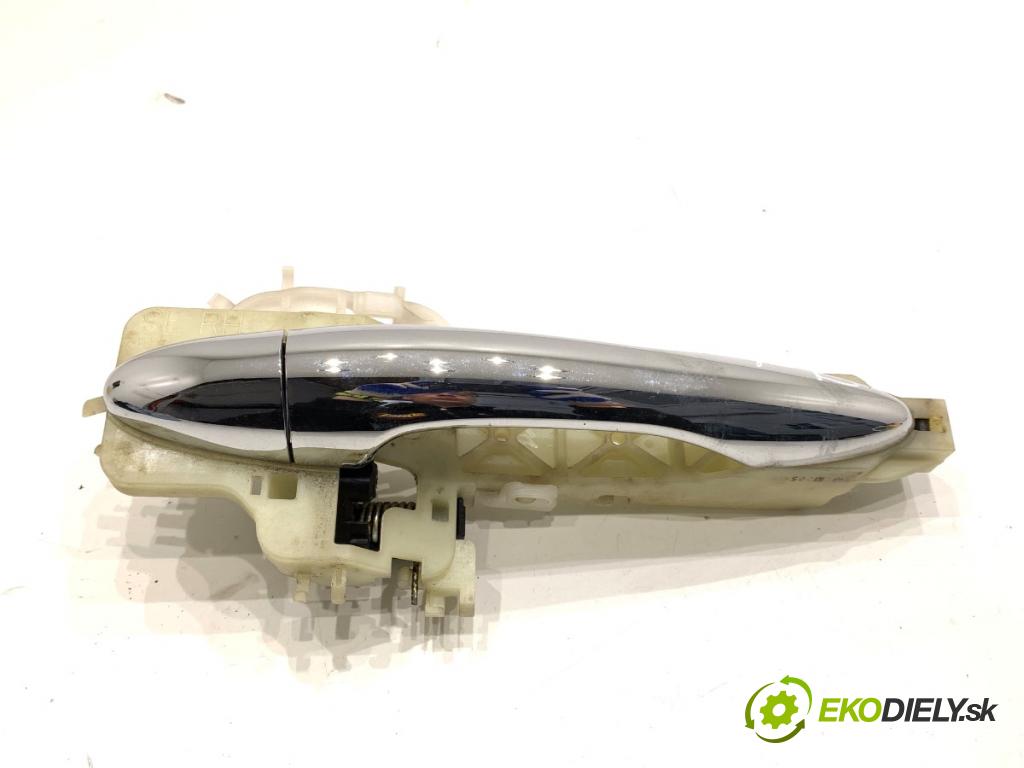 KIA SPORTAGE III SUV 2011 85 kW 1.7 CRDi 1685 Kľučka vonkajšia pravy predný 