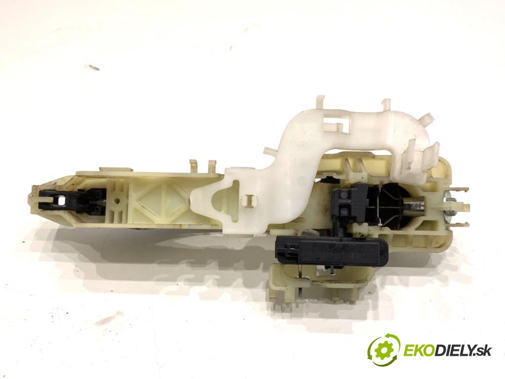 KIA SPORTAGE III SUV 2011 85 kW 1.7 CRDi 1685 Kľučka vonkajšia pravy predný