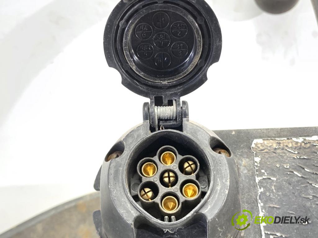 KIA SPORTAGE III SUV 2011 85 kW 1.7 CRDi 1685 Hák tažné zařízení  (Tažné zařízení)