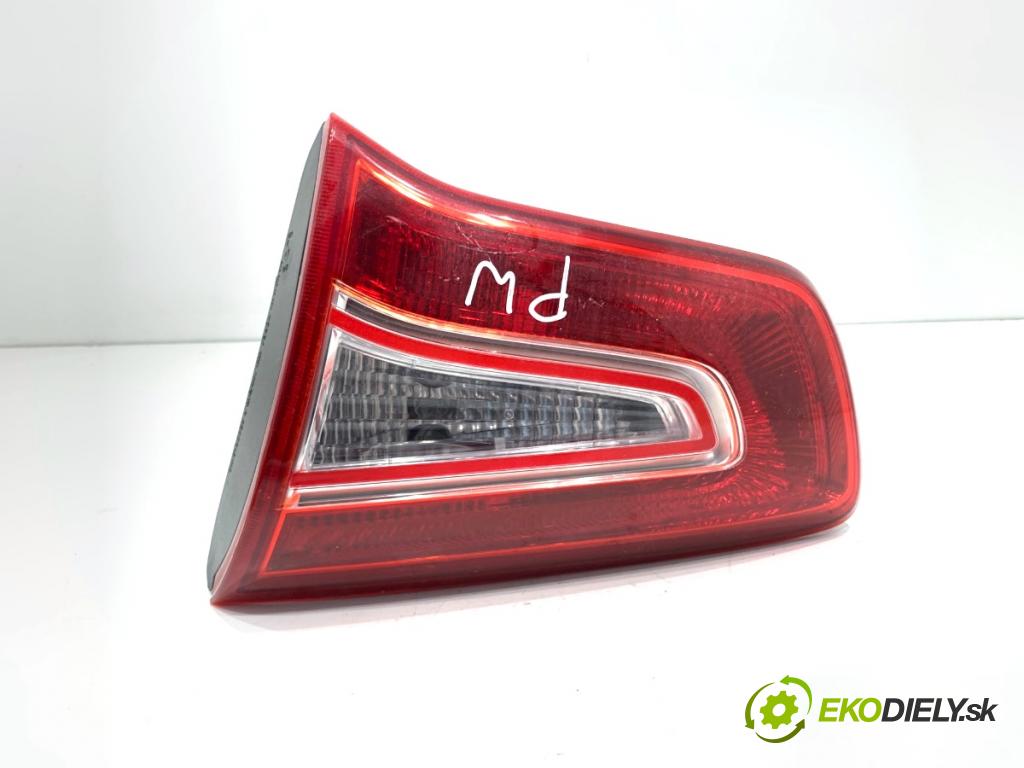 KIA SPORTAGE III SUV 2011 85 kW 1.7 CRDi 1685 Svetlo zad pravá vnútorná  (Kľučka dverí ostatné)