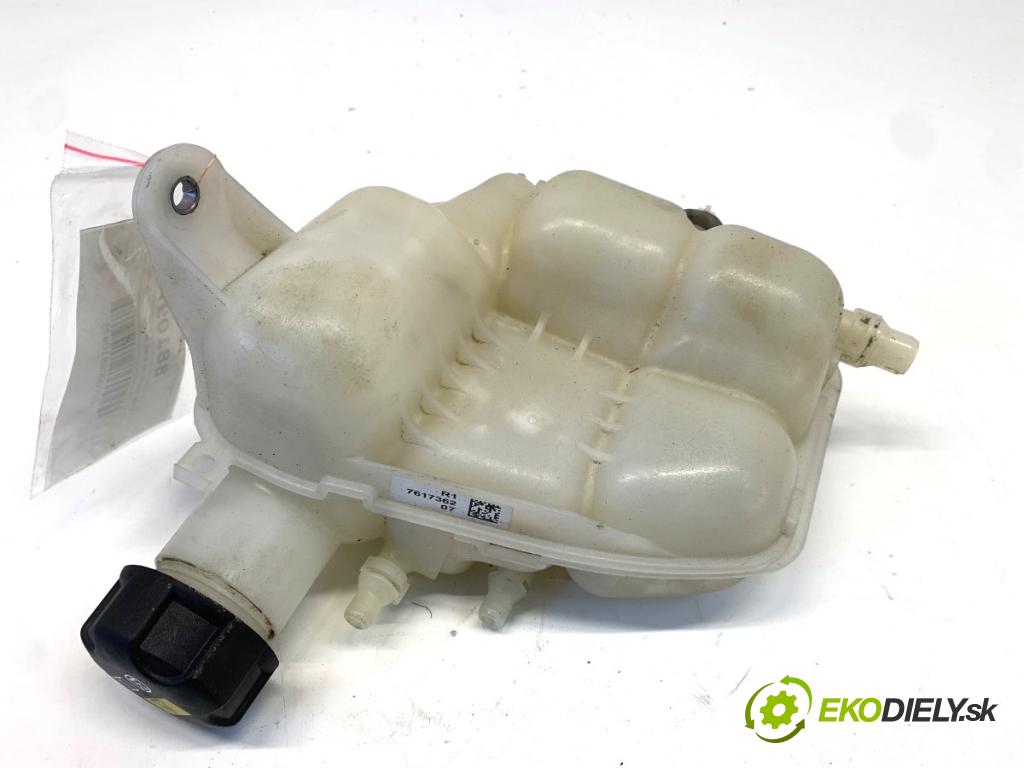 BMW F48 SUV 2017 110 kW sDrive 18 d 1995 Nádržka vyrovnávacia (kvapaliny) chladiaceho 8687503