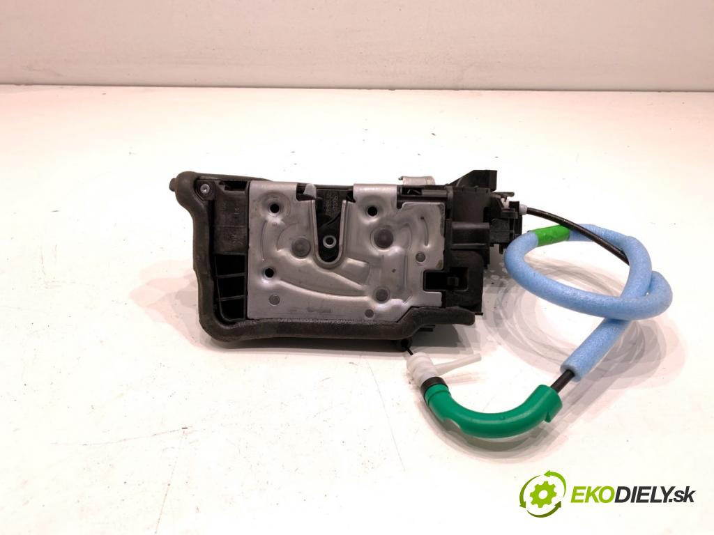 BMW F48 SUV 2017 110 kW sDrive 18 d 1995 zámok Dvere ľavy zad 7281939