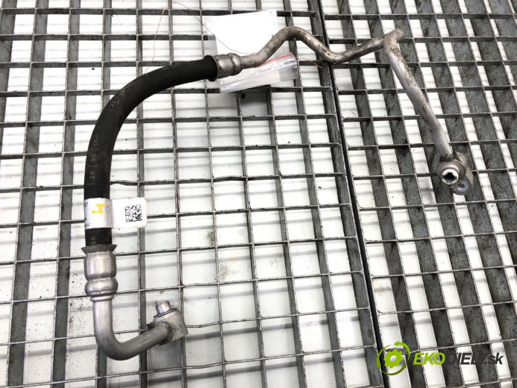 BMW F48 SUV 2017 110 kW sDrive 18 d 1995 rúrka klimatizace 9209727 (Trubka klimatizace)